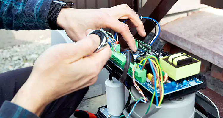 Automatic Driveway Gate Repair in The Hammocks, FL