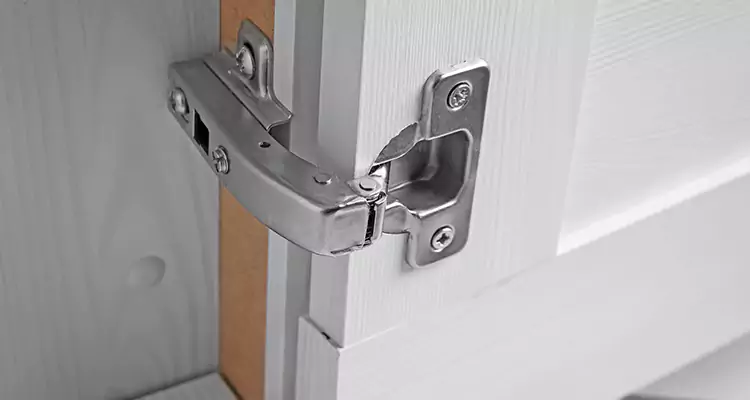 Shower Door Hinge Replacement in The Hammocks, FL