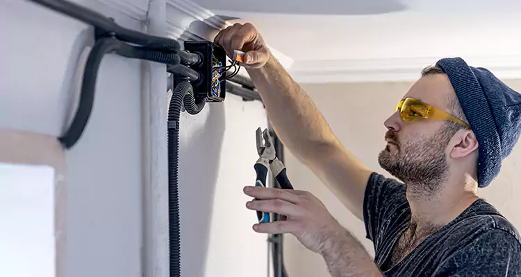 Garage Door Opener Cable Repair in The Hammocks, FL