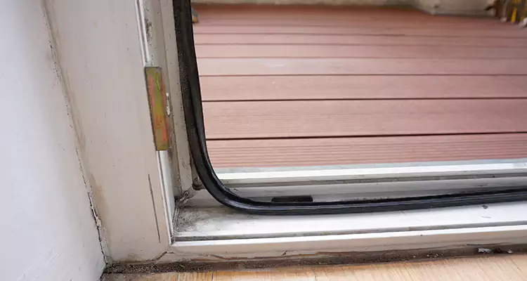 Why Choose Us for Leaking Sliding Glass Door Repair in The Hammocks, FL?