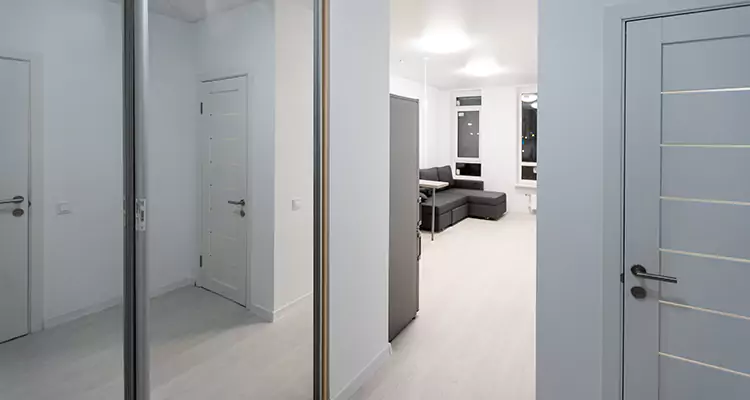 Modern Mirrored Closet Doors Repair in The Hammocks, FL