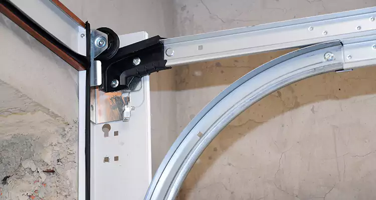 Maintain Liftmaster Garage Door Off Track in The Hammocks, FL