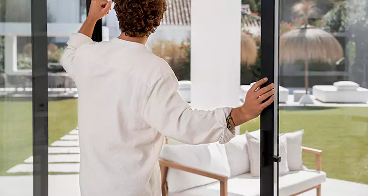 Sliding Screen Door Maintenance for Closing Issues in The Hammocks, FL